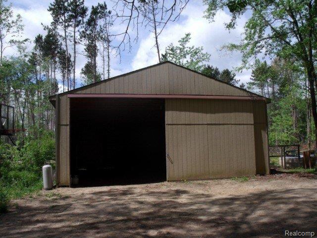6173 West Beard Road Perry, MI 48872 - Photo 4 of 14 Pole Barn