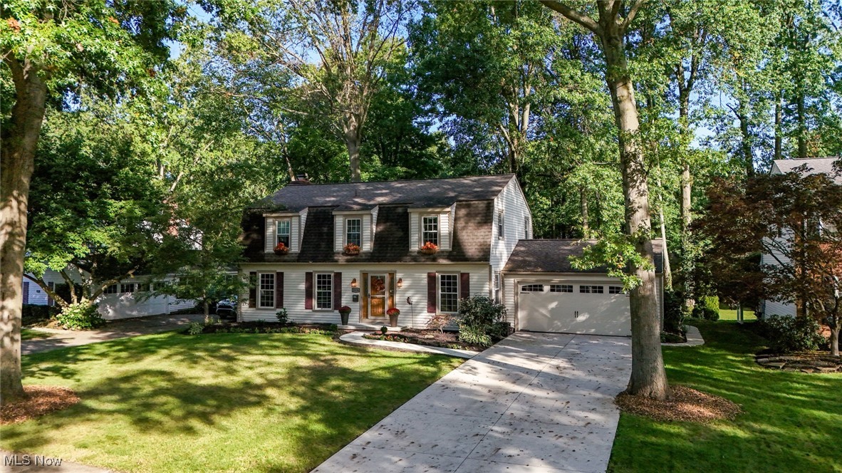 28536 Knickerbocker Road Bay Village, OH 44140 - Photo 2 of 43 Gallery Image 2