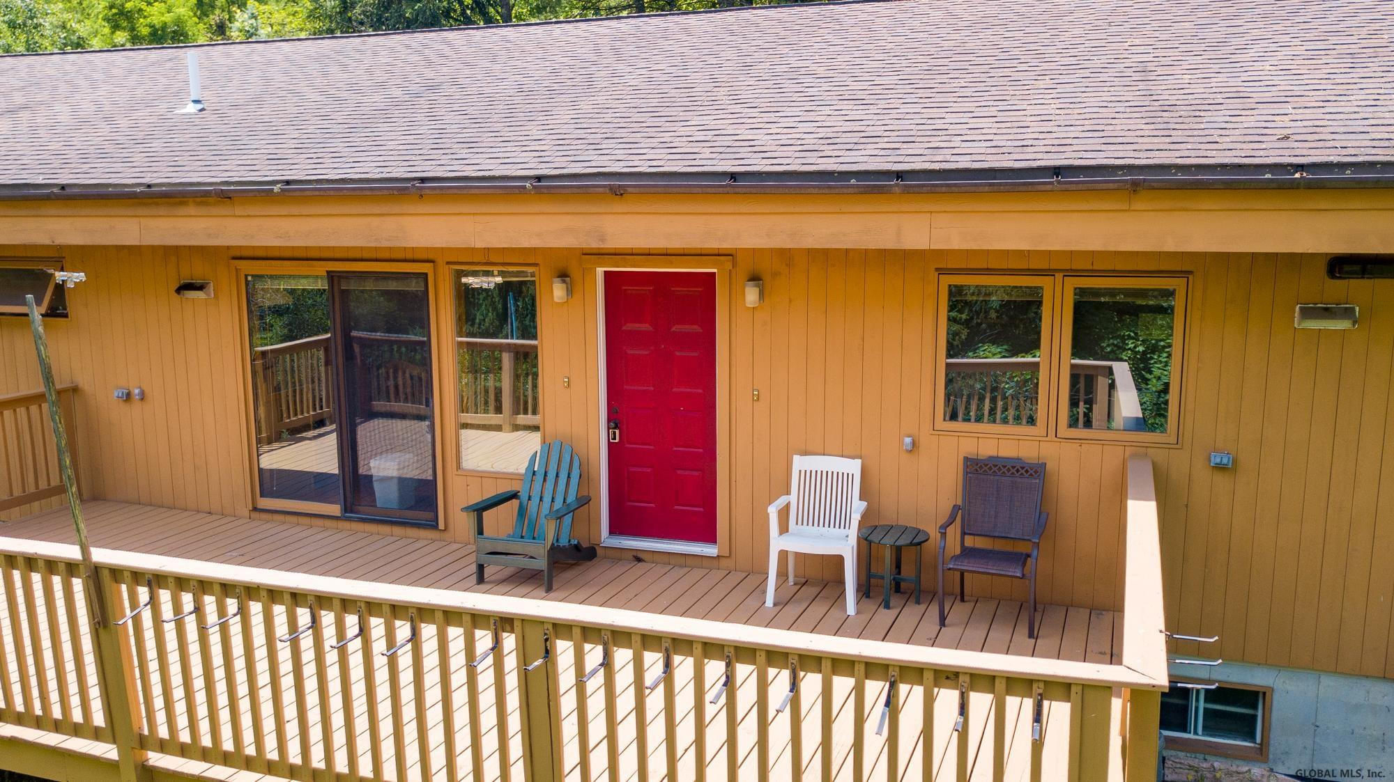 136 Township Road Guilderland, NY 12009 - Photo 3 of 43 Photo 3