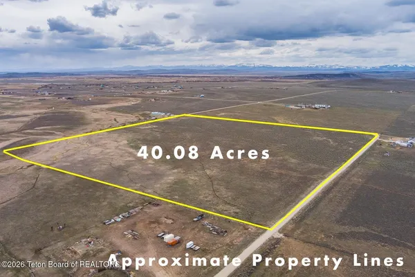 $420,000 | 305 Snowmobile Lane, Pinedale, WY 82941