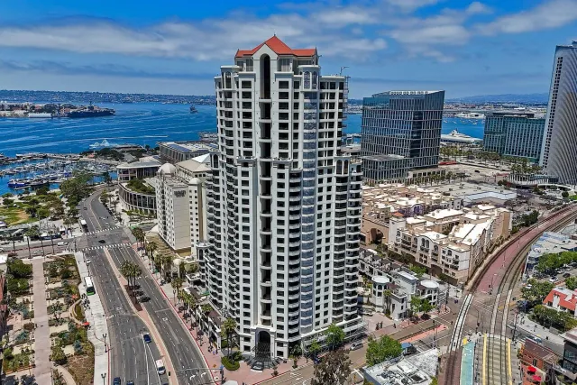 $839,000 | 700 West Harbor Drive, Unit 1306, San Diego, CA 92101