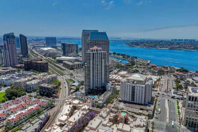 $839,000 | 700 West Harbor Drive, Unit 1306, San Diego, CA 92101