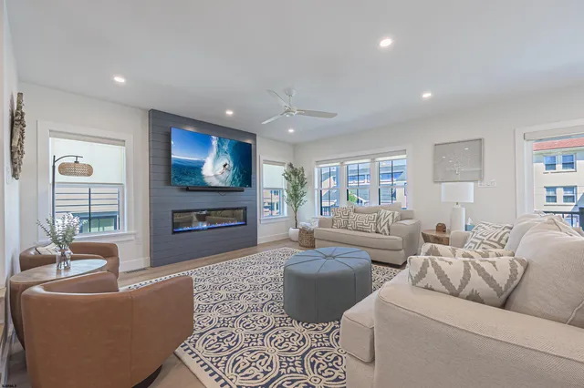 $6,000 | 26 South Rosborough Avenue, Ventnor City, NJ 08406