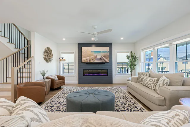 $6,000 | 26 South Rosborough Avenue, Ventnor City, NJ 08406