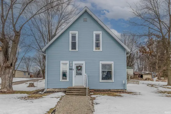 $179,900 | 305 East Wabash Street, Hudson, IN 46747