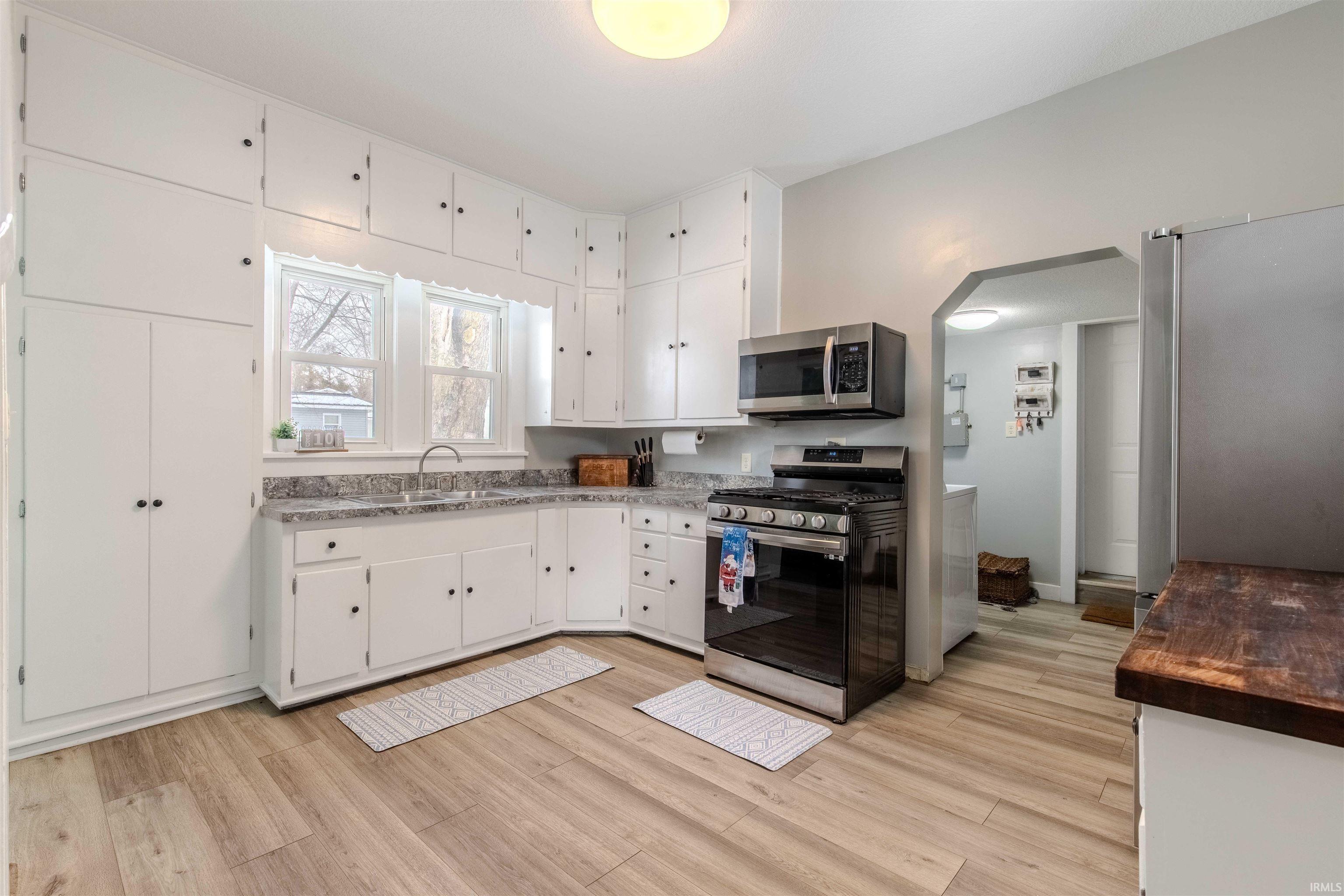 305 East Wabash Street Hudson, IN 46747 - Photo 5 of 20