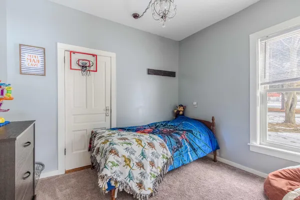 $179,900 | 305 East Wabash Street, Hudson, IN 46747