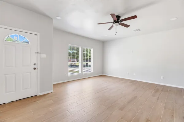 $2,395 | 10445 Wicklowe Street, Unit A, Houston, TX 77016