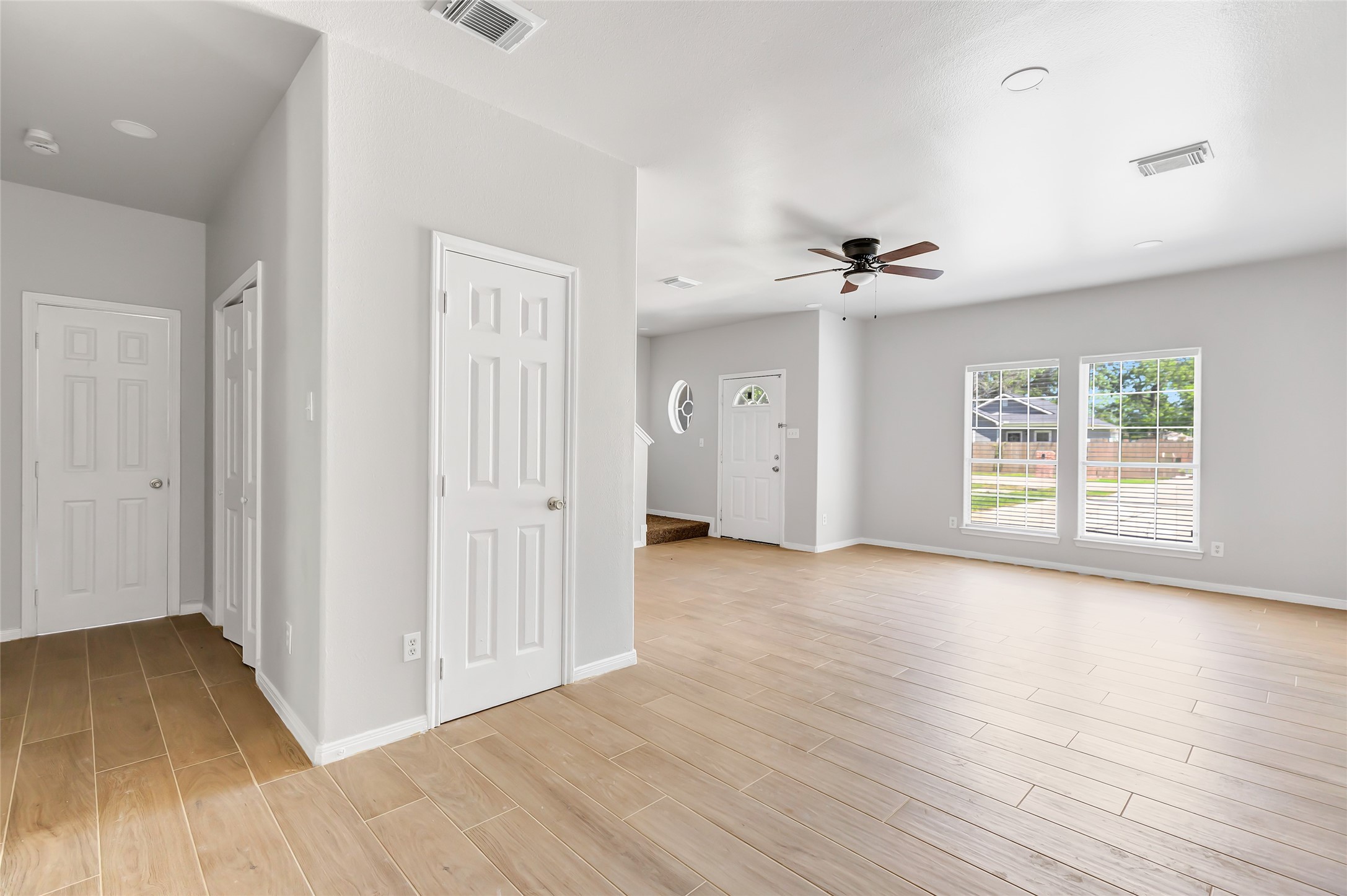 10445 Wicklowe Street, Unit A Houston, TX 77016 - Photo 14 of 48