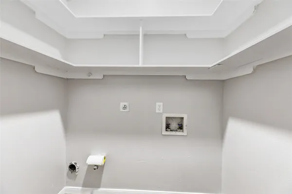 $2,395 | 10445 Wicklowe Street, Unit A, Houston, TX 77016