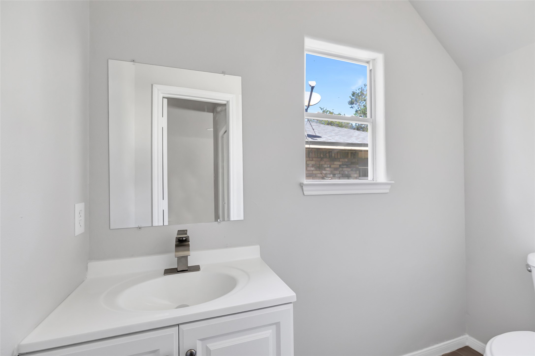 10445 Wicklowe Street, Unit A Houston, TX 77016 - Photo 19 of 48