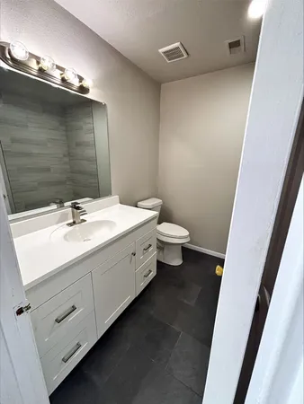 $2,395 | 10445 Wicklowe Street, Unit A, Houston, TX 77016