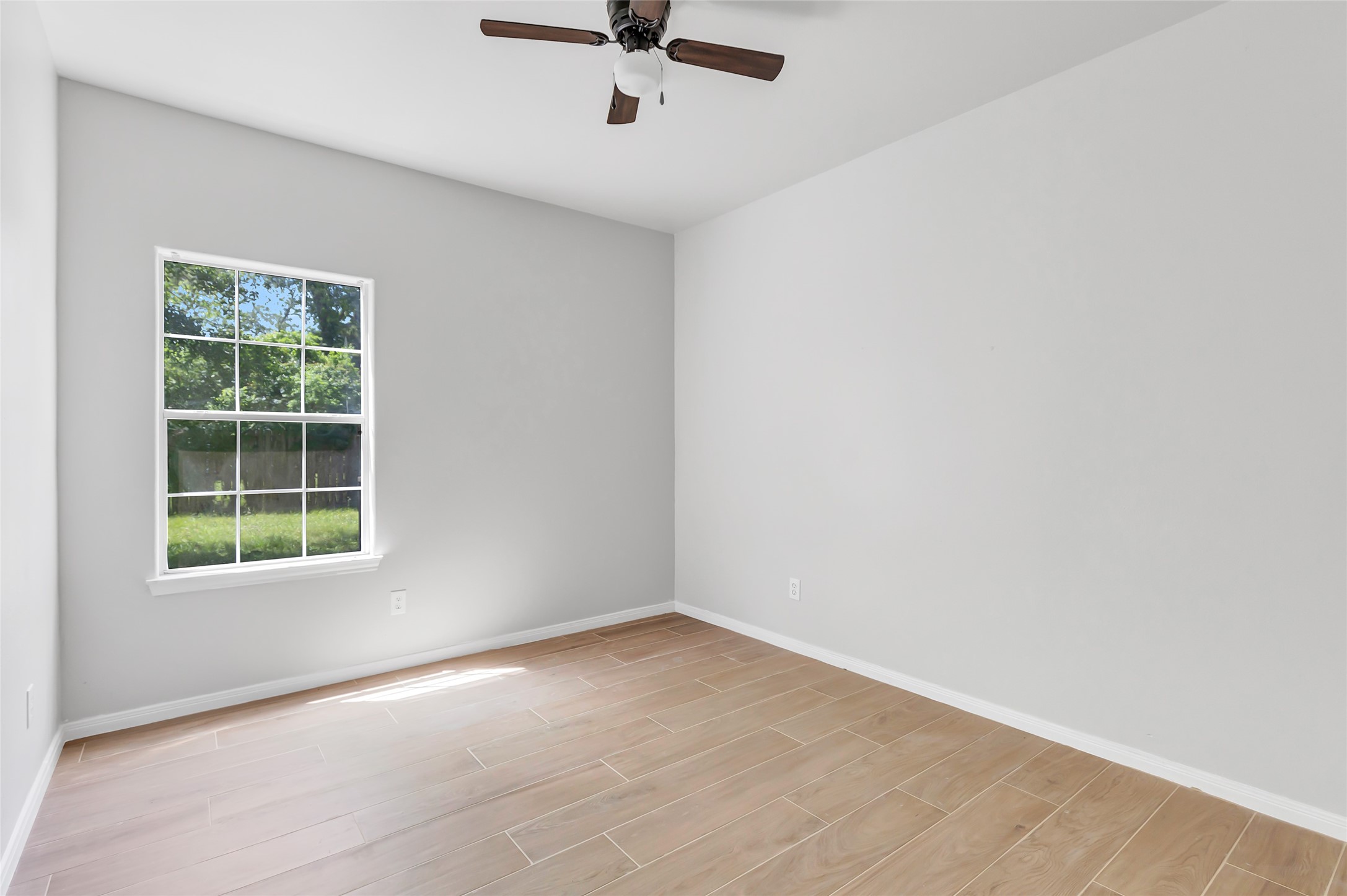 10445 Wicklowe Street, Unit A Houston, TX 77016 - Photo 20 of 48