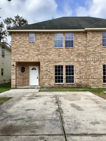 $2,395 | 10445 Wicklowe Street, Unit A, Houston, TX 77016