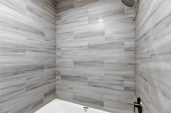 $2,395 | 10445 Wicklowe Street, Unit A, Houston, TX 77016