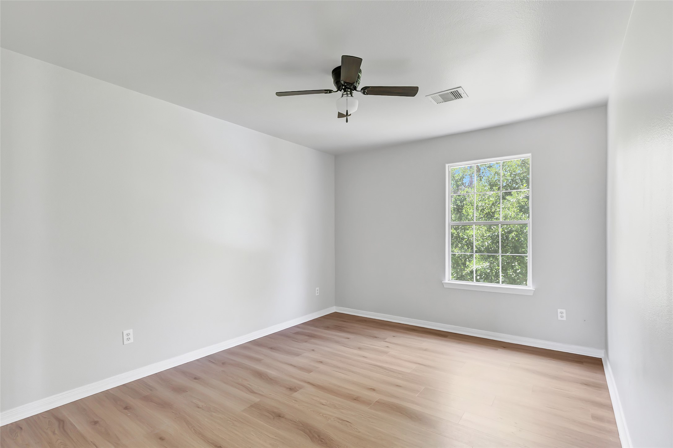 10445 Wicklowe Street, Unit A Houston, TX 77016 - Photo 24 of 48