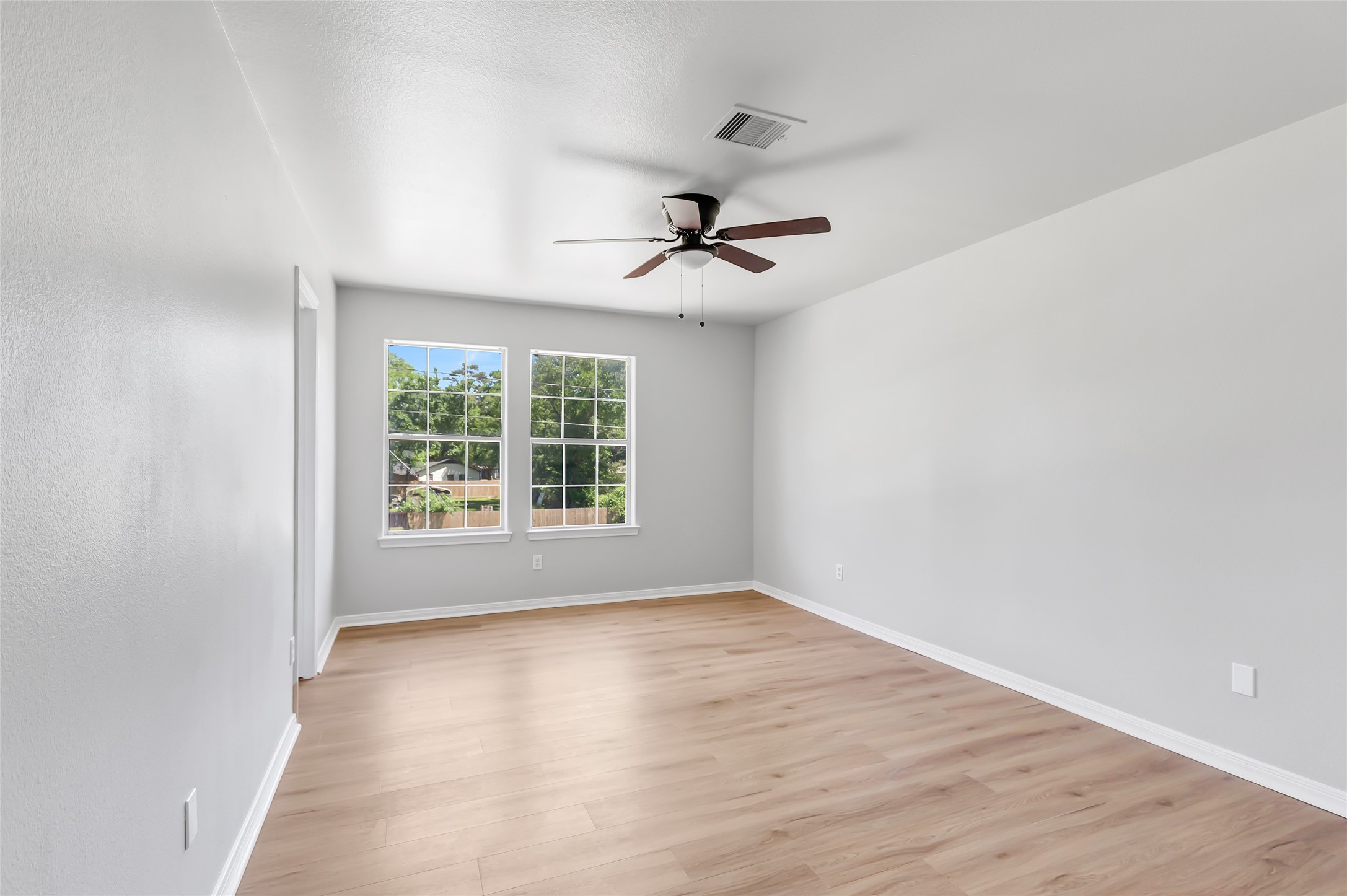 10445 Wicklowe Street, Unit A Houston, TX 77016 - Photo 25 of 48