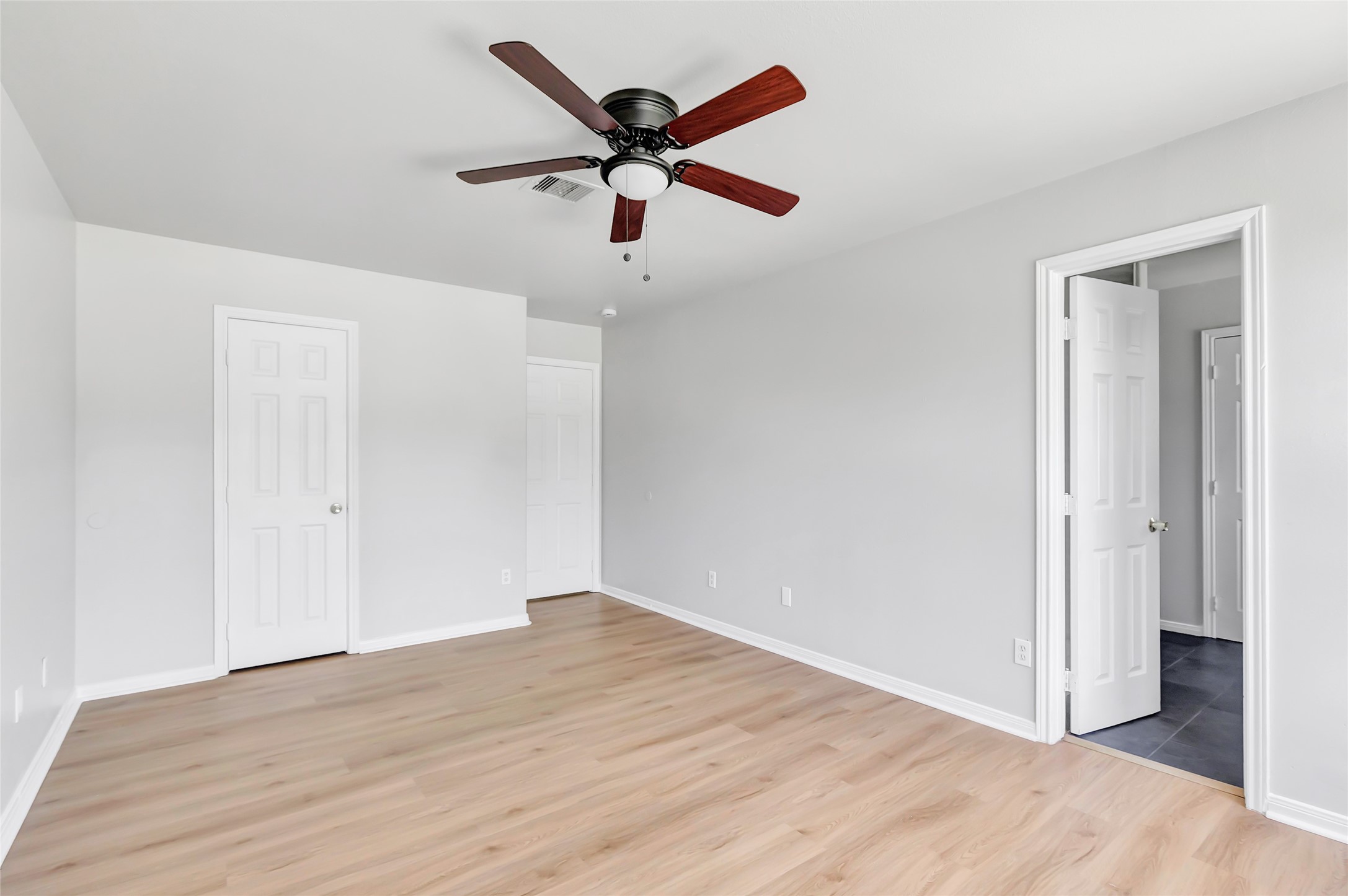 10445 Wicklowe Street, Unit A Houston, TX 77016 - Photo 26 of 48