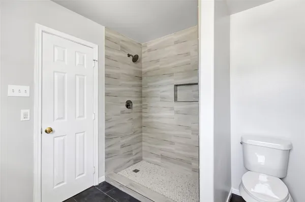 $2,395 | 10445 Wicklowe Street, Unit A, Houston, TX 77016