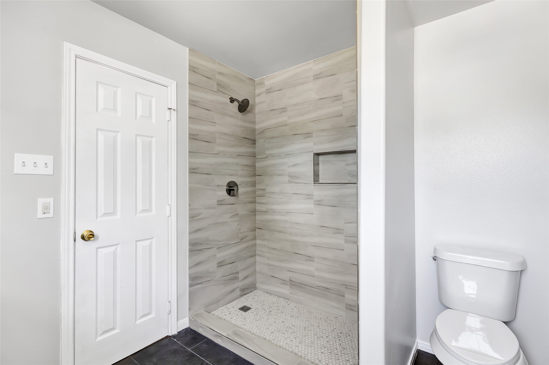 10445 Wicklowe Street, Unit A Houston, TX 77016 - Photo 28 of 48