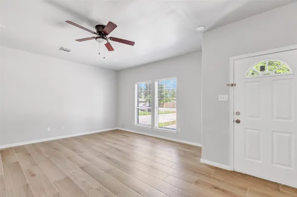 $2,395 | 10445 Wicklowe Street, Unit A, Houston, TX 77016