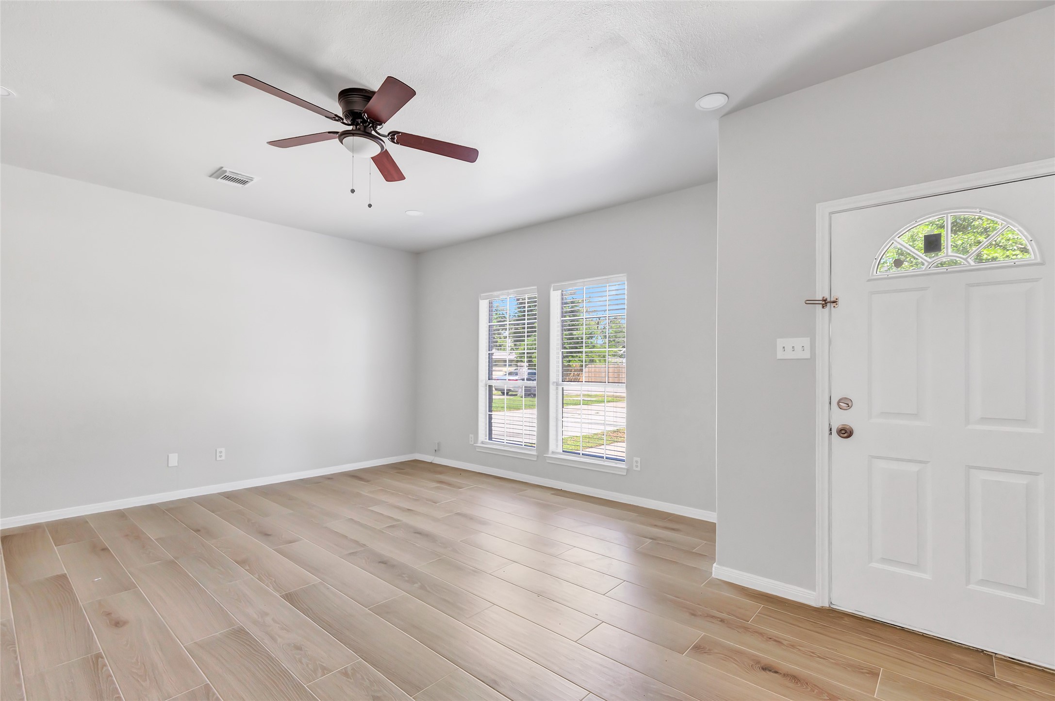 10445 Wicklowe Street, Unit A Houston, TX 77016 - Photo 30 of 48