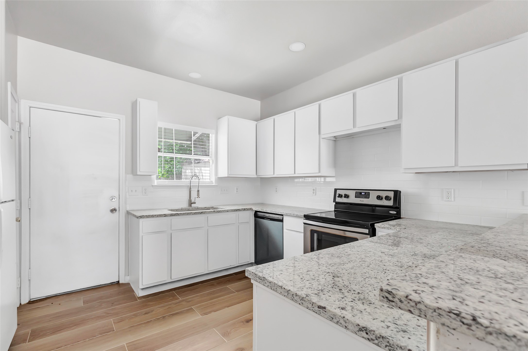 10445 Wicklowe Street, Unit A Houston, TX 77016 - Photo 33 of 48