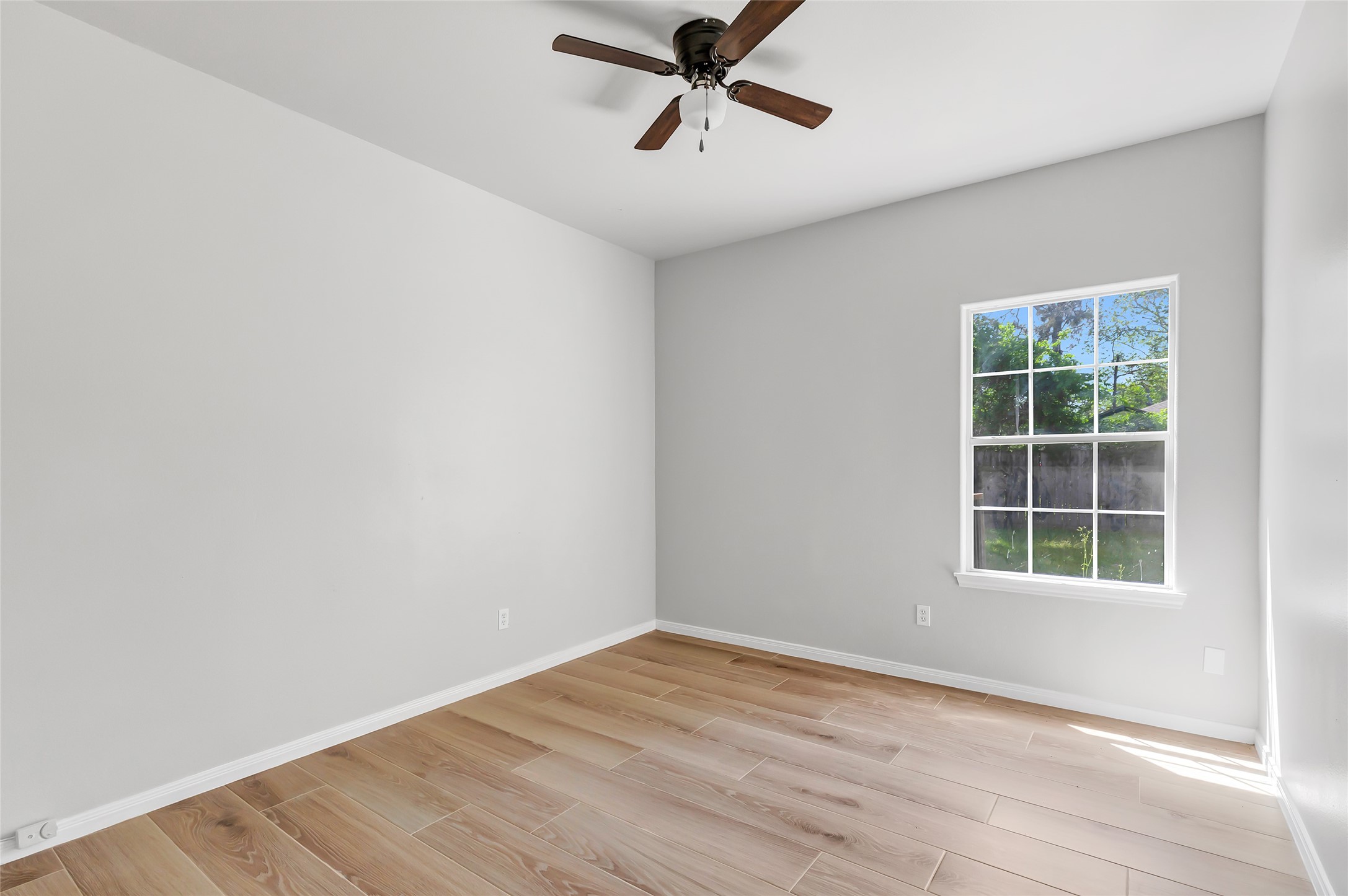 10445 Wicklowe Street, Unit A Houston, TX 77016 - Photo 37 of 48