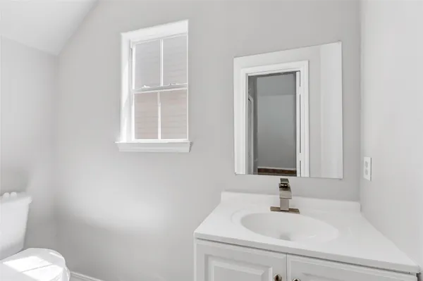 $2,395 | 10445 Wicklowe Street, Unit A, Houston, TX 77016