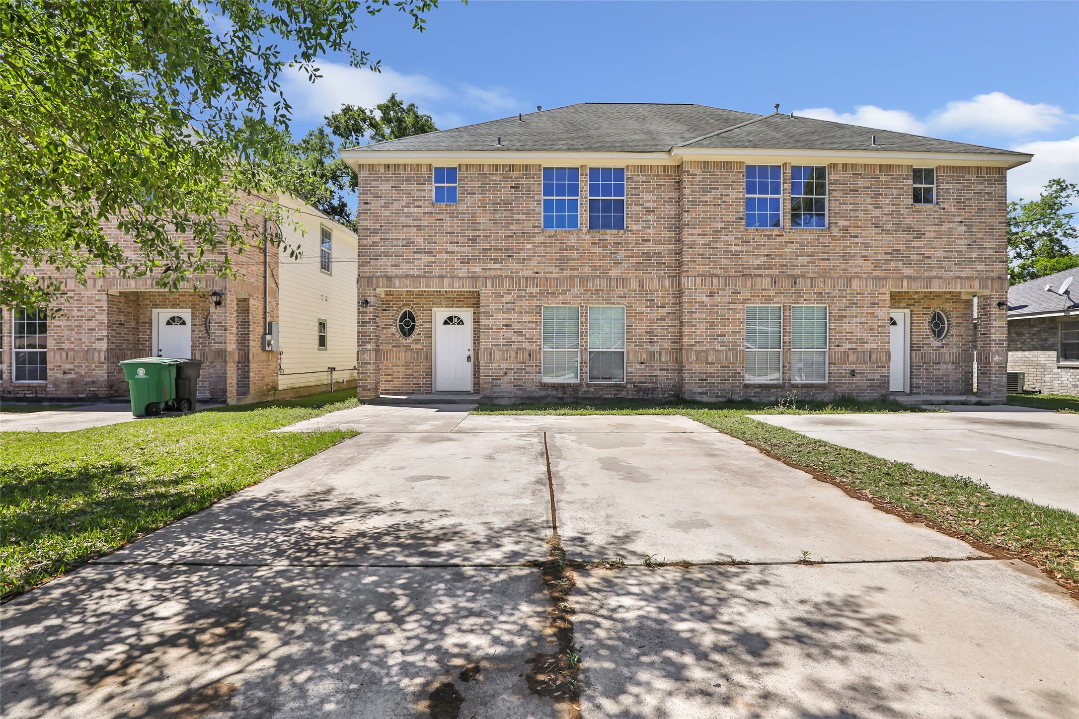 10445 Wicklowe Street, Unit A Houston, TX 77016 - Photo 4 of 48