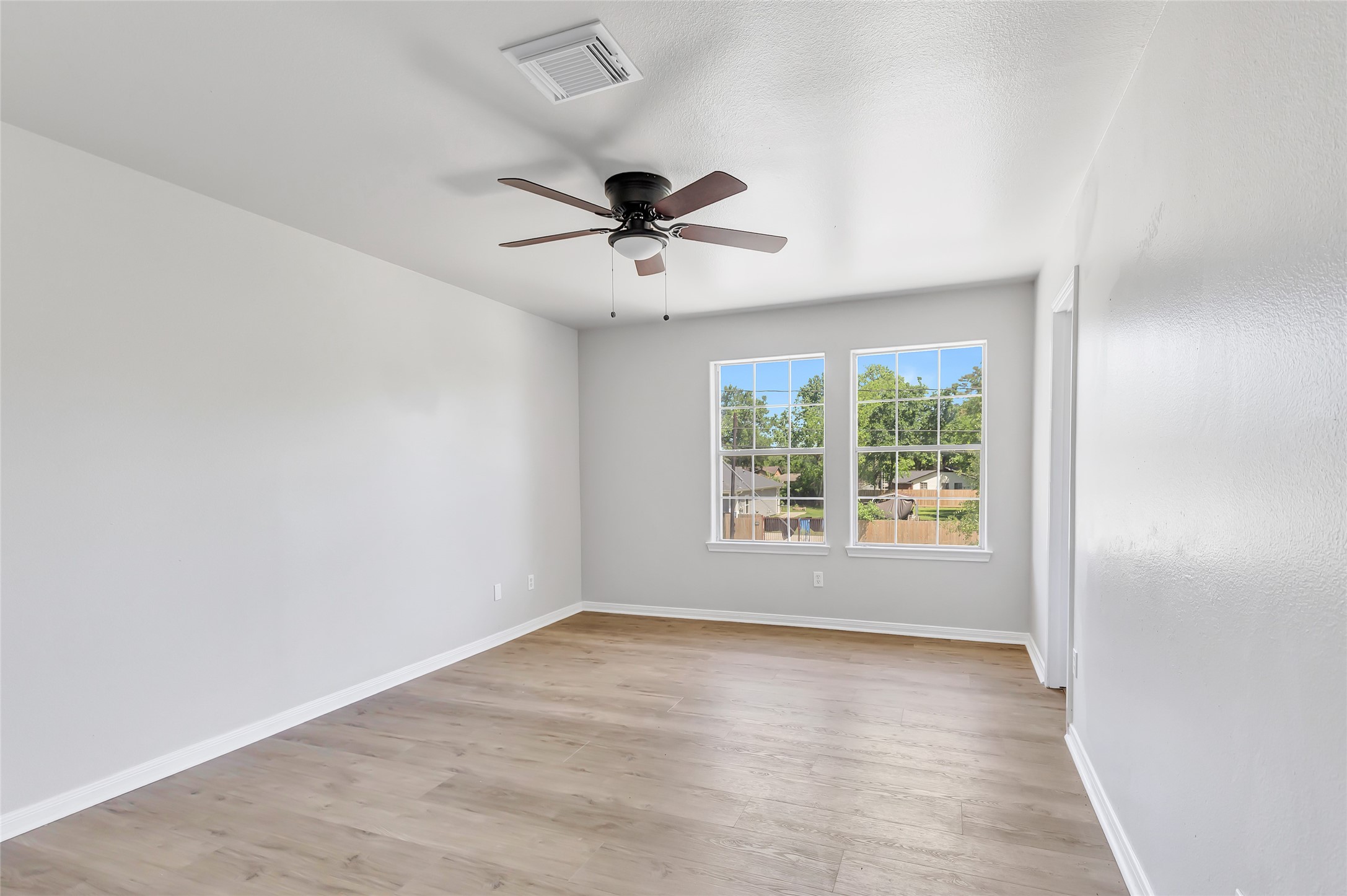 10445 Wicklowe Street, Unit A Houston, TX 77016 - Photo 43 of 48