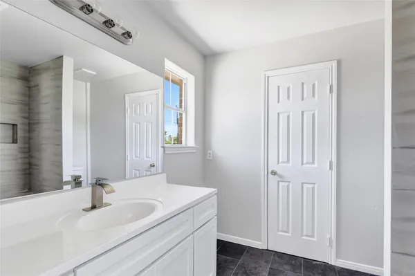 $2,395 | 10445 Wicklowe Street, Unit A, Houston, TX 77016