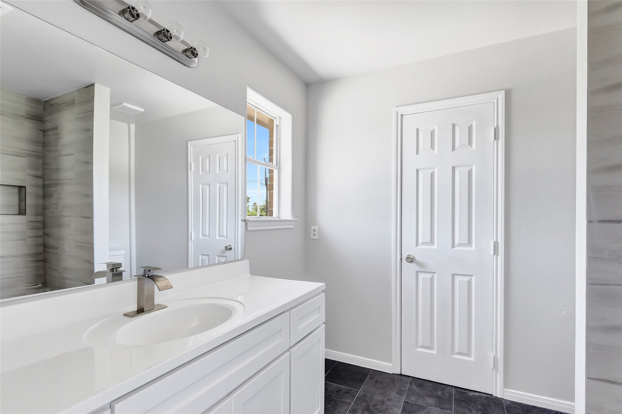 10445 Wicklowe Street, Unit A Houston, TX 77016 - Photo 45 of 48