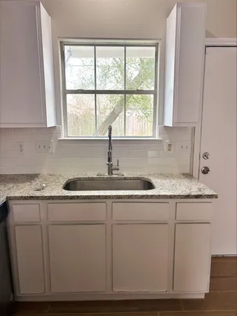 $2,395 | 10445 Wicklowe Street, Unit A, Houston, TX 77016