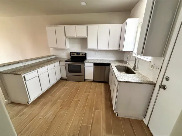 $2,395 | 10445 Wicklowe Street, Unit A, Houston, TX 77016