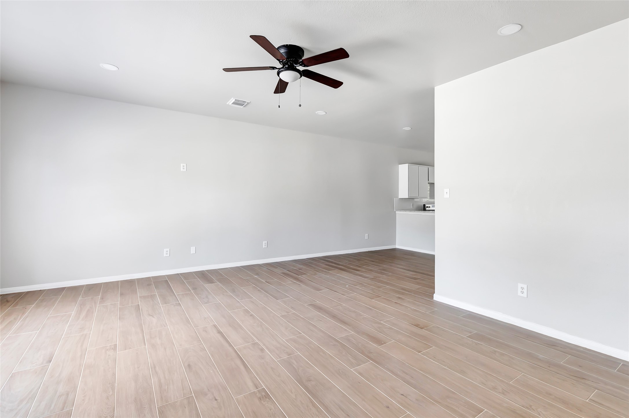 10445 Wicklowe Street, Unit A Houston, TX 77016 - Photo 10 of 48