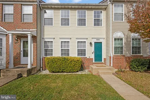 $650,000 | 8906 Royal Astor Way, Fairfax, VA 22031