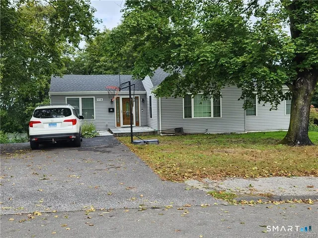 $3,295 | 994 Bunker Hill Avenue, Waterbury, CT 06708