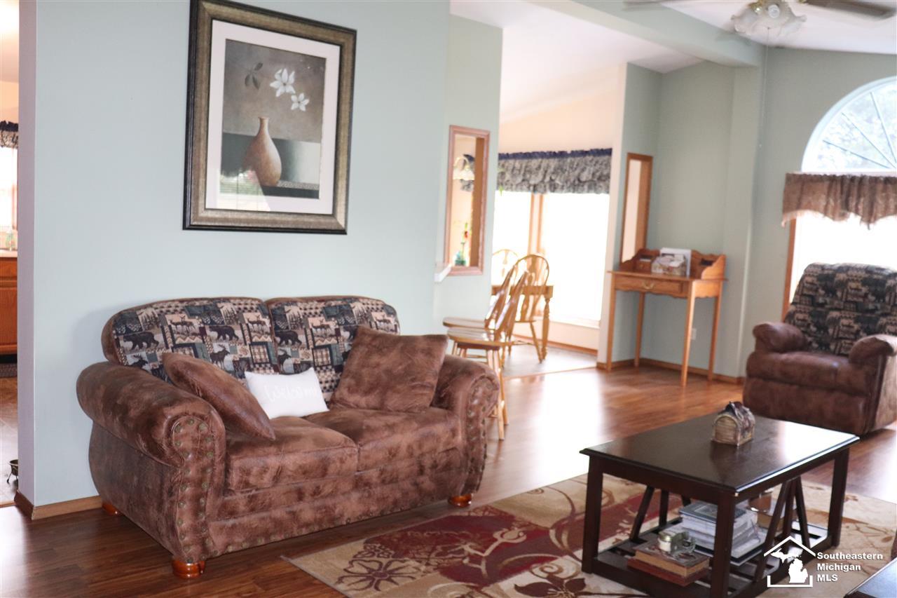 11317 Finzel Road Carleton, MI 48117 - Photo 17 of 40 Gallery Image 17