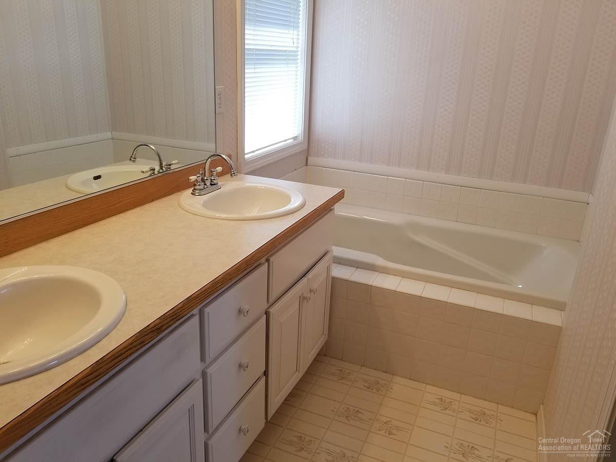 22565 Rickard Road Bend, OR 97702 - Photo 14 of 21 Additional Photo
