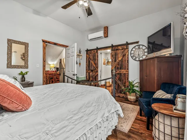 $550,000 | 115 Isle Of Paradise Road, Crawfordville, FL 32327