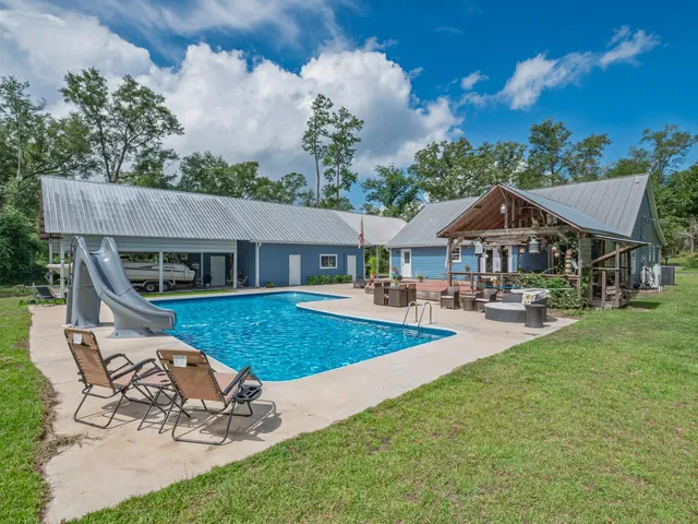 $550,000 | 115 Isle Of Paradise Road, Crawfordville, FL 32327