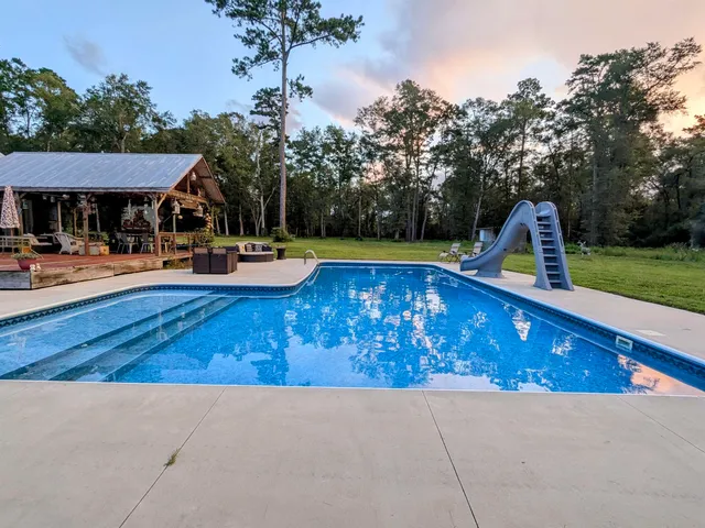 $550,000 | 115 Isle Of Paradise Road, Crawfordville, FL 32327