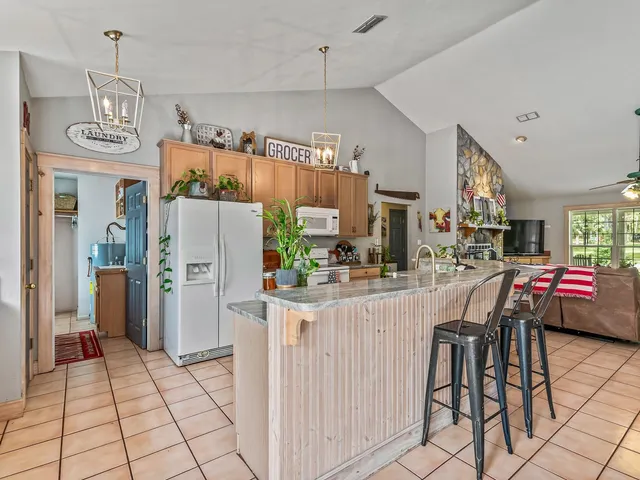 $550,000 | 115 Isle Of Paradise Road, Crawfordville, FL 32327