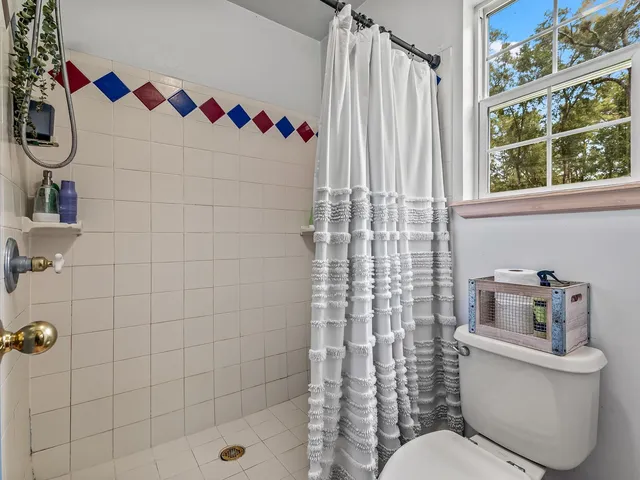 $550,000 | 115 Isle Of Paradise Road, Crawfordville, FL 32327