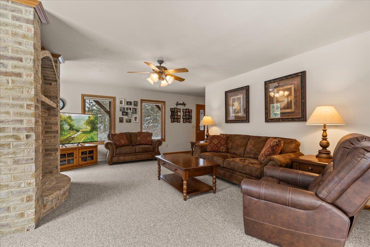 N5968 County Road P Herman, WI 53050 - Photo 15 of 66 Living Room