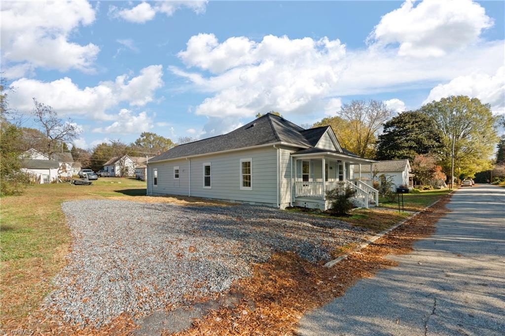 521 Walnut Street Eden, NC 27288 - Photo 2 of 42