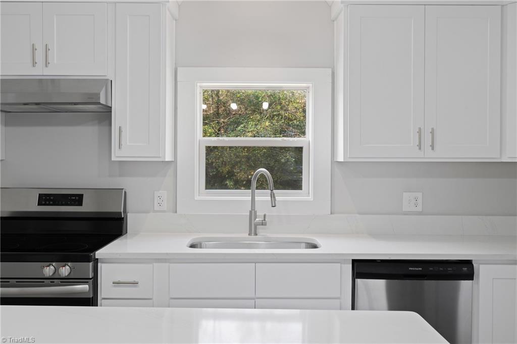 521 Walnut Street Eden, NC 27288 - Photo 8 of 42