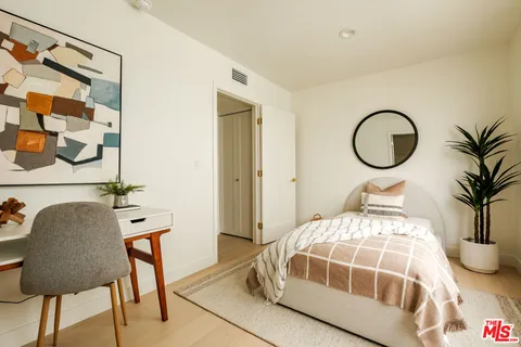 $1,999,000 | 847 17th Street, Unit 6, Santa Monica, CA 90403