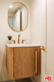 $1,999,000 | 847 17th Street, Unit 6, Santa Monica, CA 90403